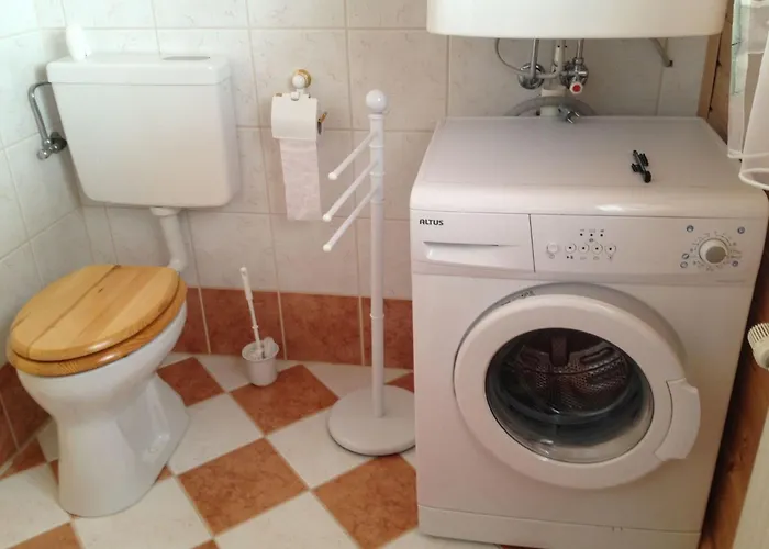 Dom wakacyjny Almchalet Orter In Treffen Am Ossiacher By Interhome Treffen am Ossiacher See